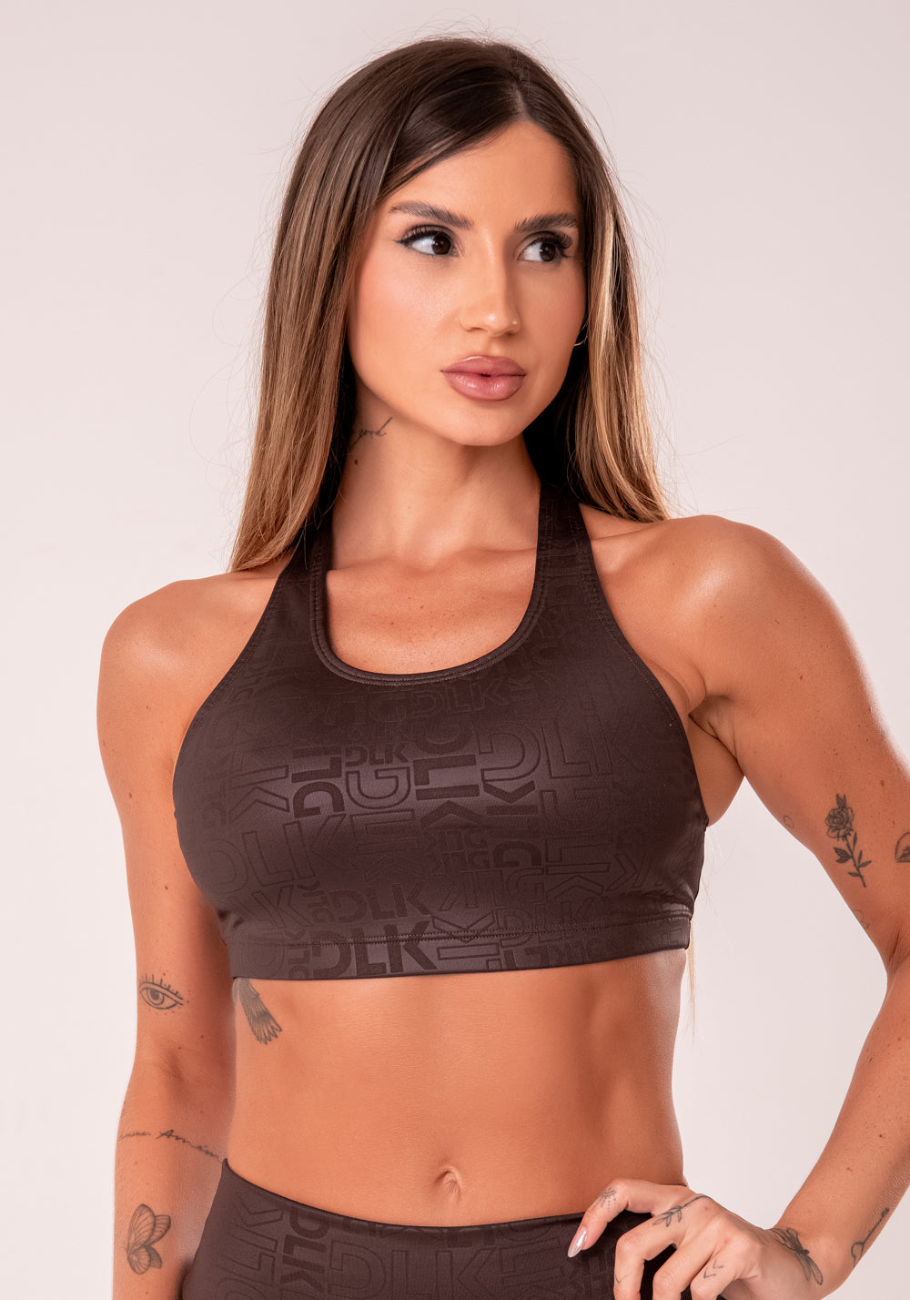 Top Fitness Feminino Nadador Marrom Logomania Reflections Dlk