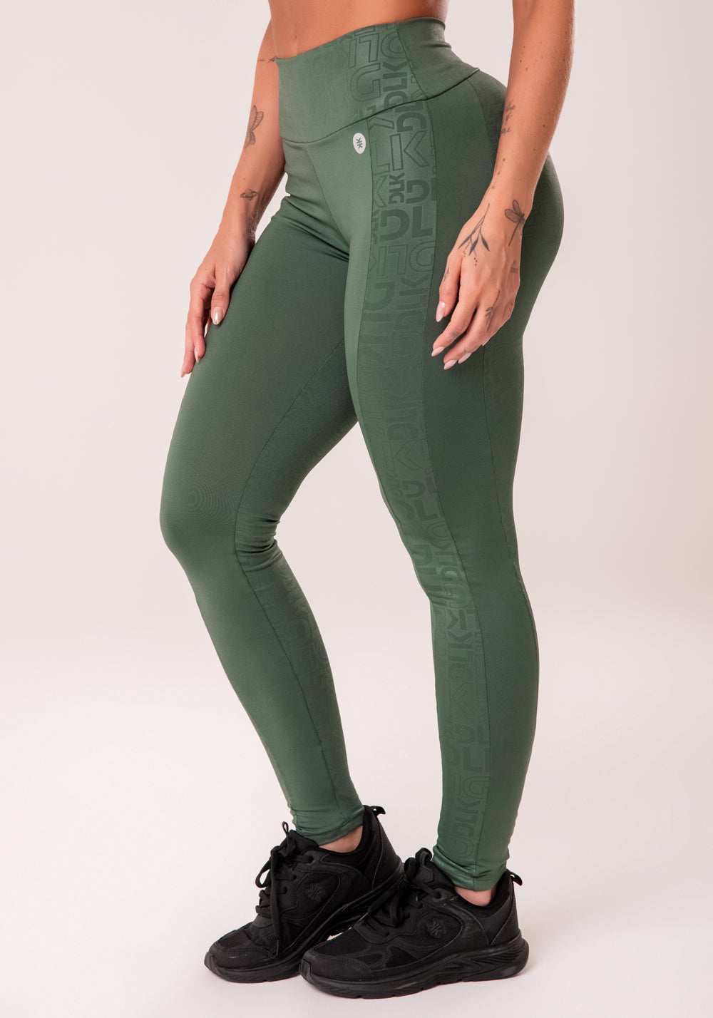 Legging Fitness Feminina Verde Com Recortes Logomania Reflections Dlk