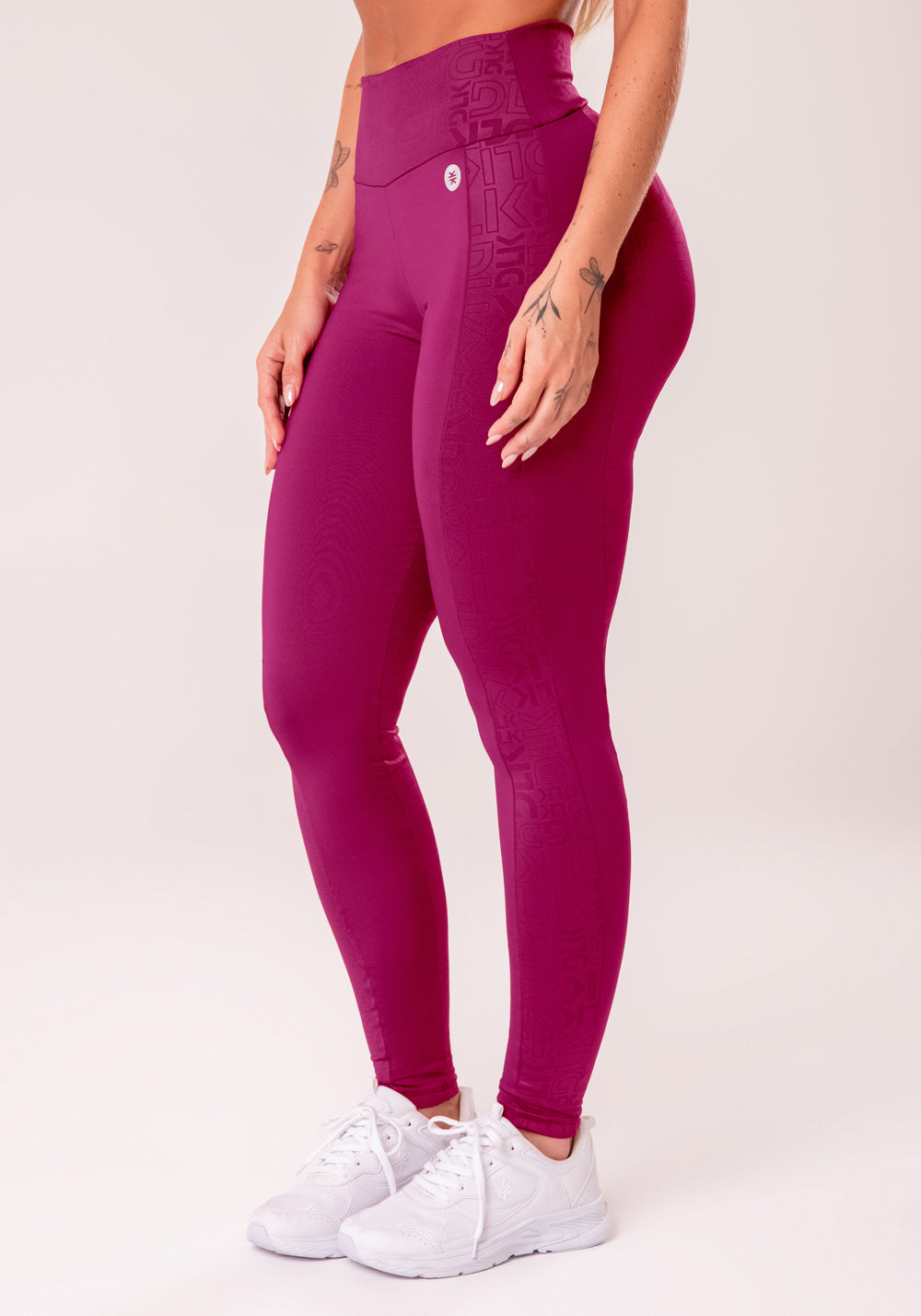 Legging Fitness Feminina Vinho Com Recortes Logomania Reflections Dlk