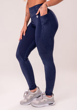 Legging Fitness Feminina Azul Marinho Com Bolsos Logomania Reflections Dlk