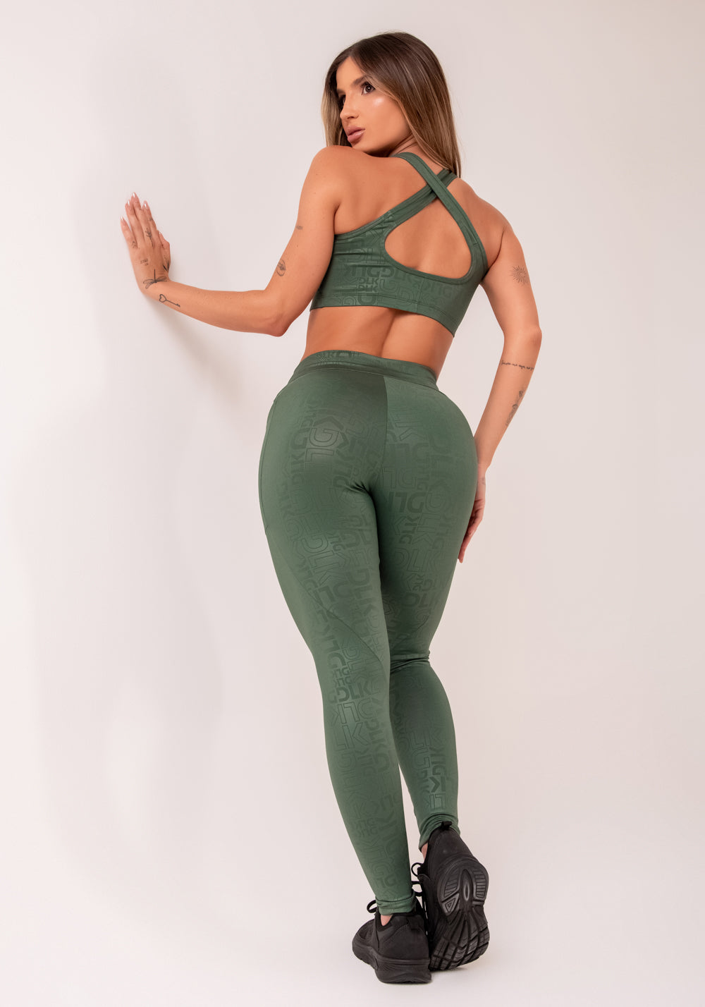 Legging Fitness Feminina Verde Com Bolsos Logomania Reflections Dlk