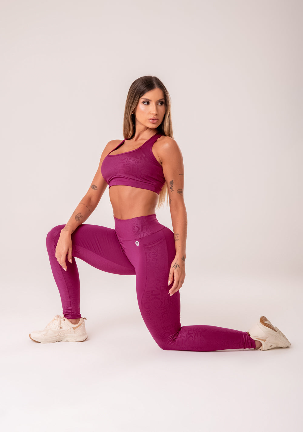 Legging Fitness Feminina Vinho Com Bolsos Logomania Reflections Dlk
