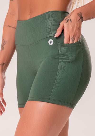 Short Fitness Feminino Verde Com Bolsos Logomania Reflections Dlk