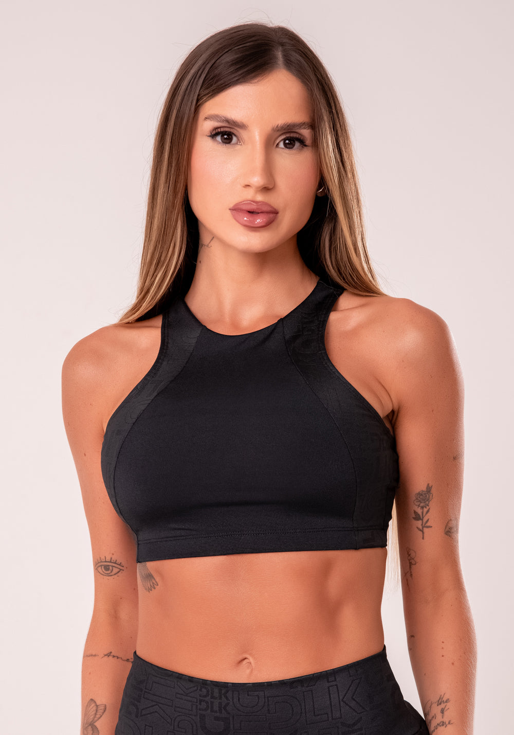 Top Fitness Feminino Preto Com Cava Americana Logomania Reflections Dlk