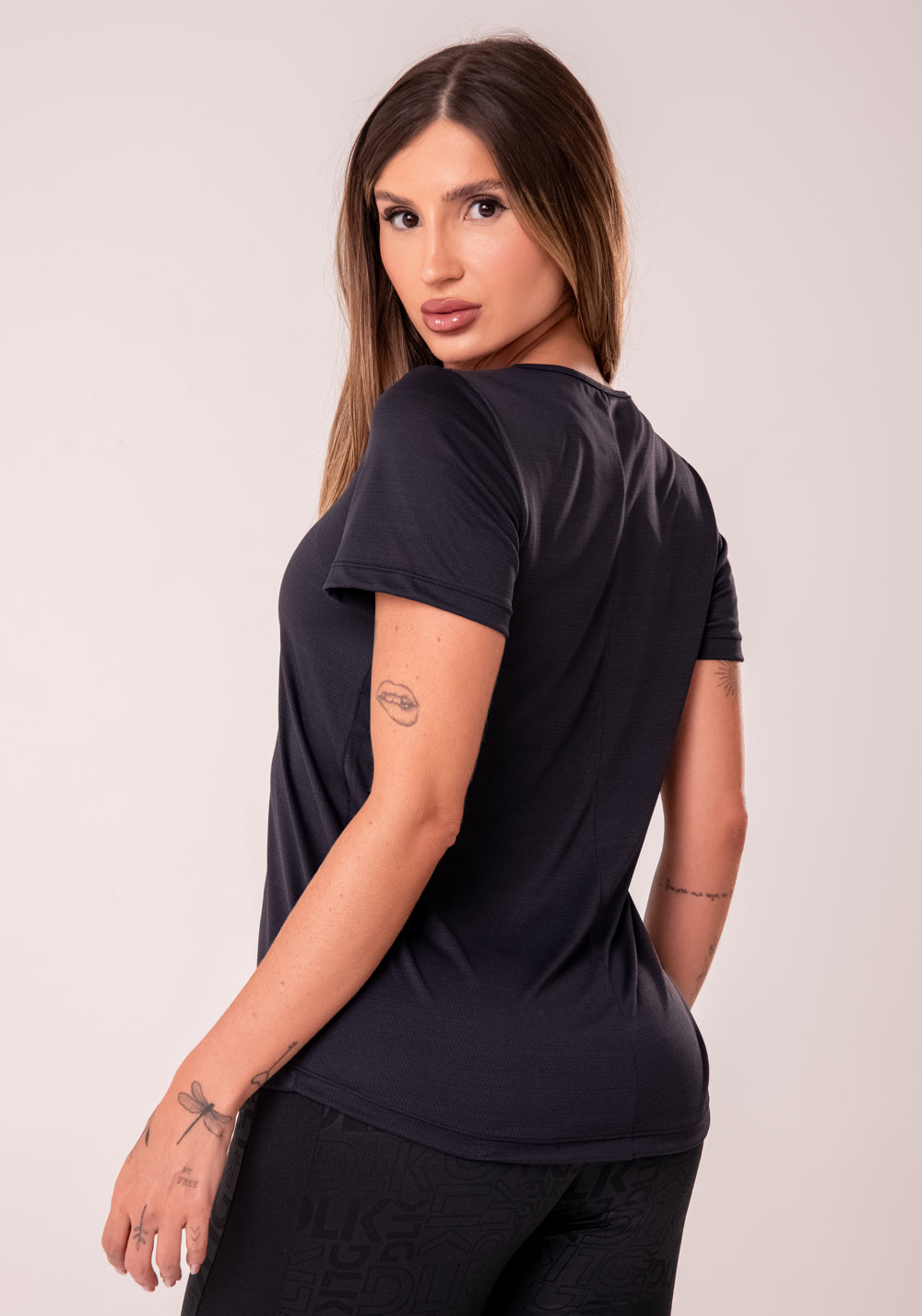 Blusa T-shirt Feminina Preto Reflections Dlk