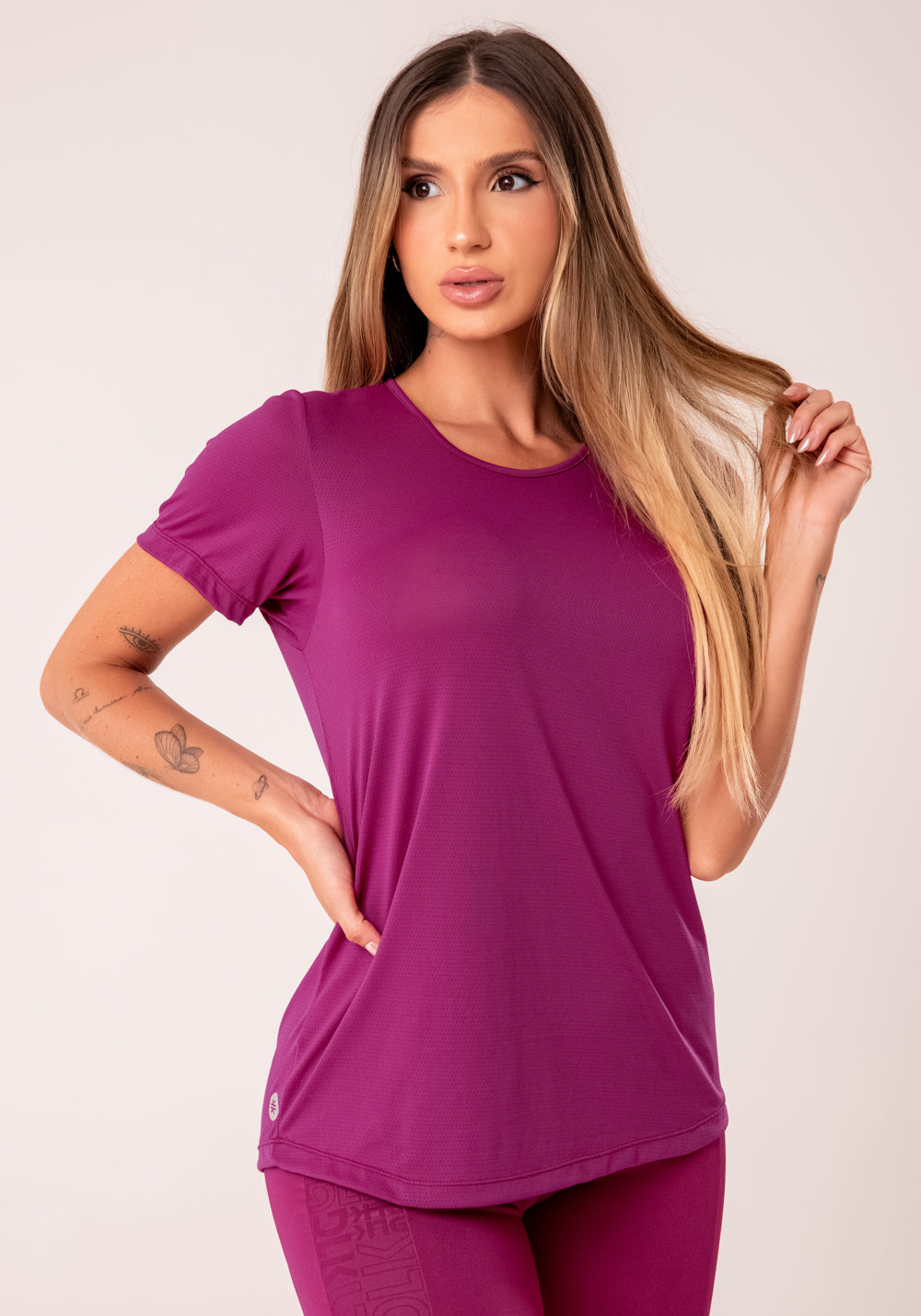 Blusa T-shirt Feminina Vinho Reflections Dlk