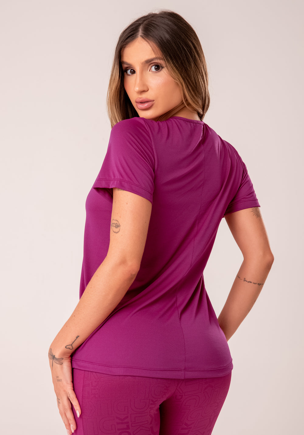 Blusa T-shirt Feminina Vinho Reflections Dlk