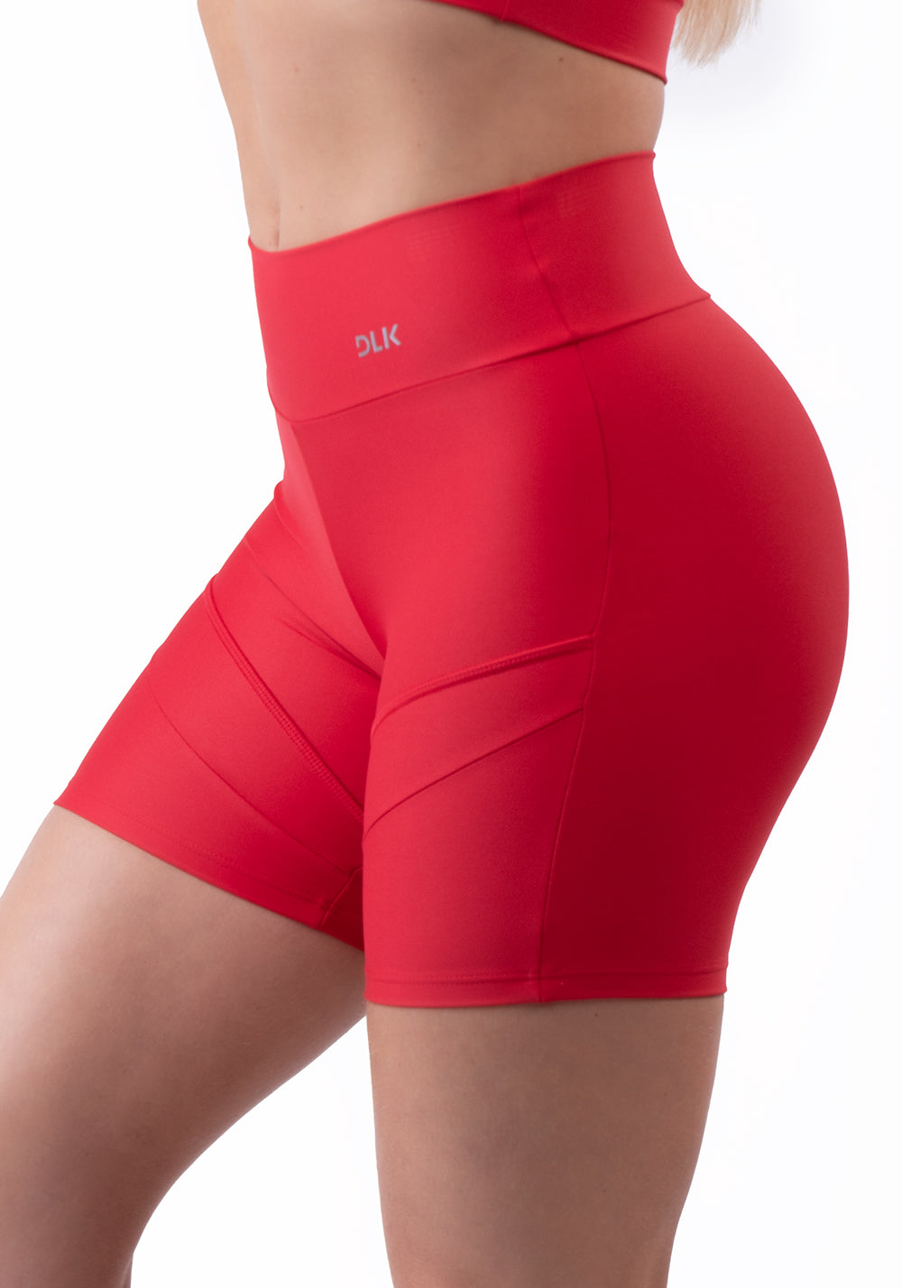 Short Vermelho Com Recorte Básico Dlk
