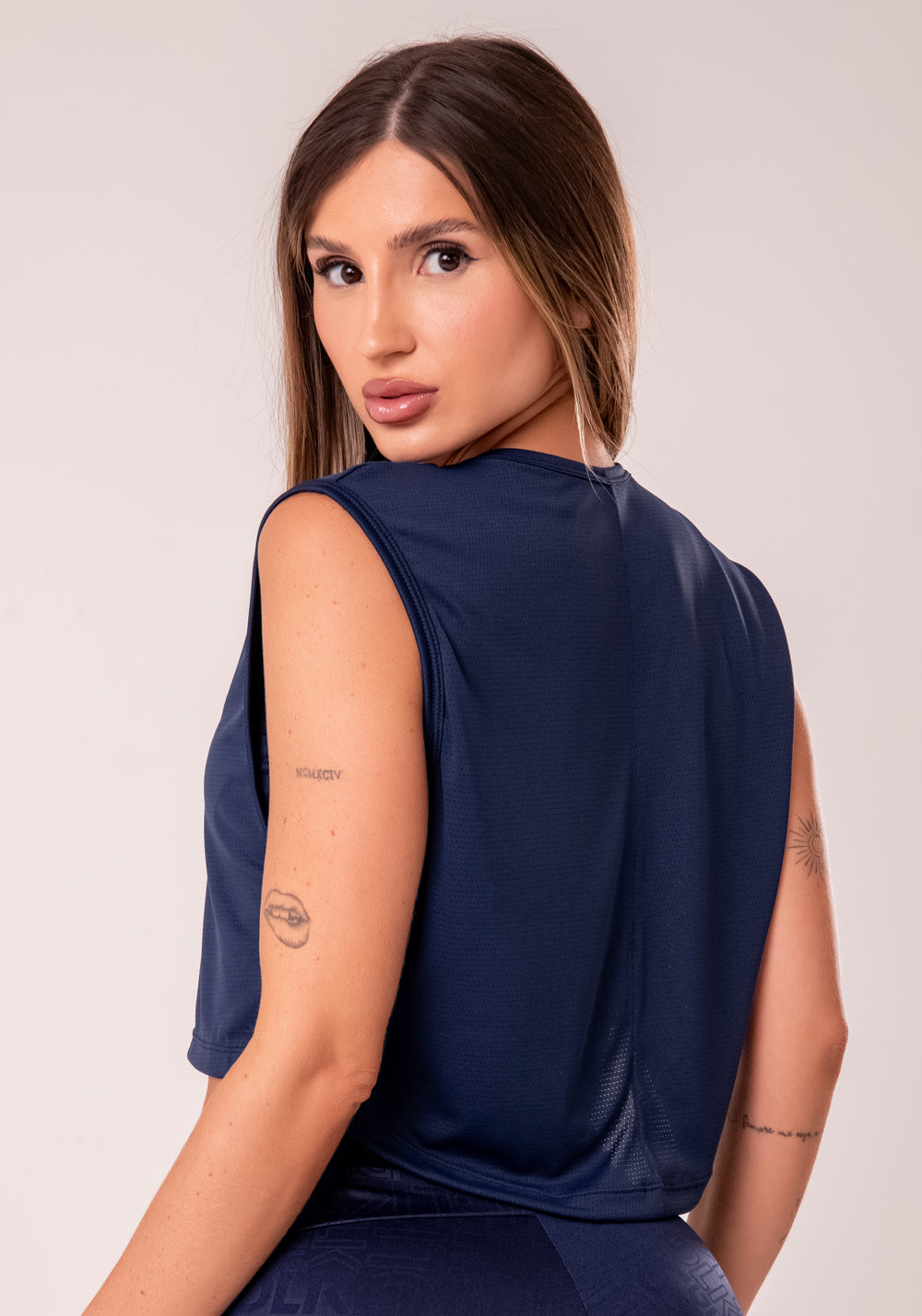 Cropped Mullet Feminino Azul Marinho Com Maxi Cava Reflections Dlk
