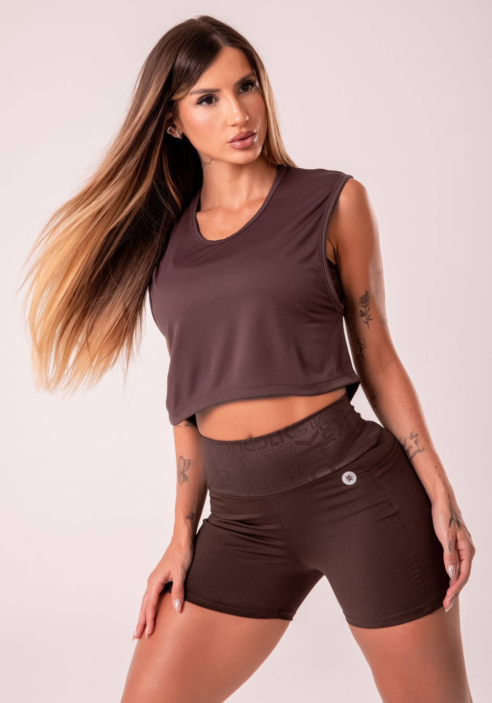 Cropped Mullet Feminino Marrom Com Maxi Cava Reflections Dlk