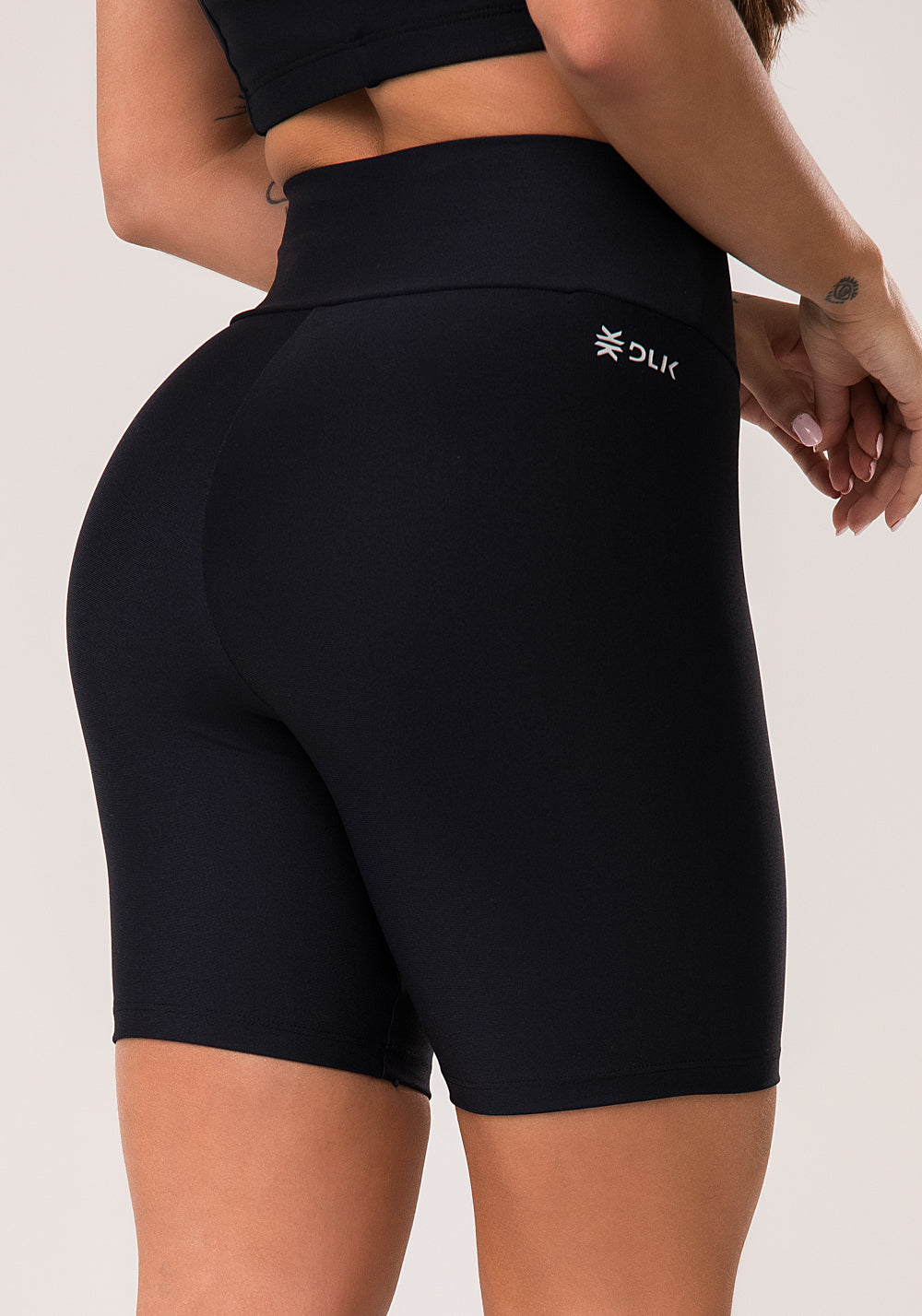 Bermuda Fitness Feminina Preto Aura Dlk