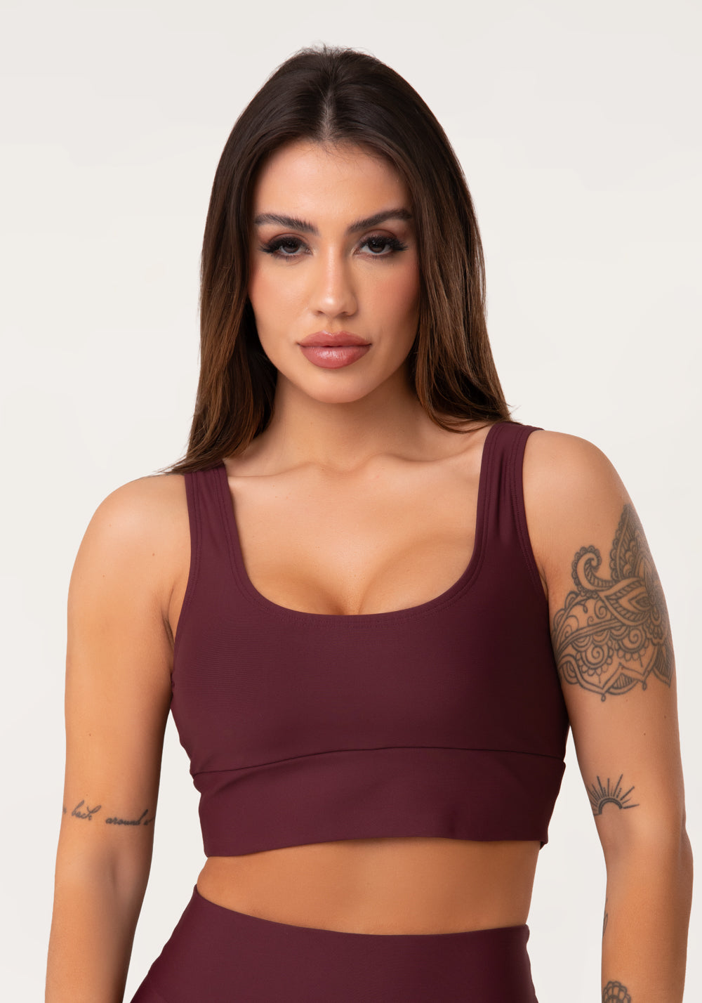 Top Fitness Feminino Vinho Com Alça Larga Aura Dlk