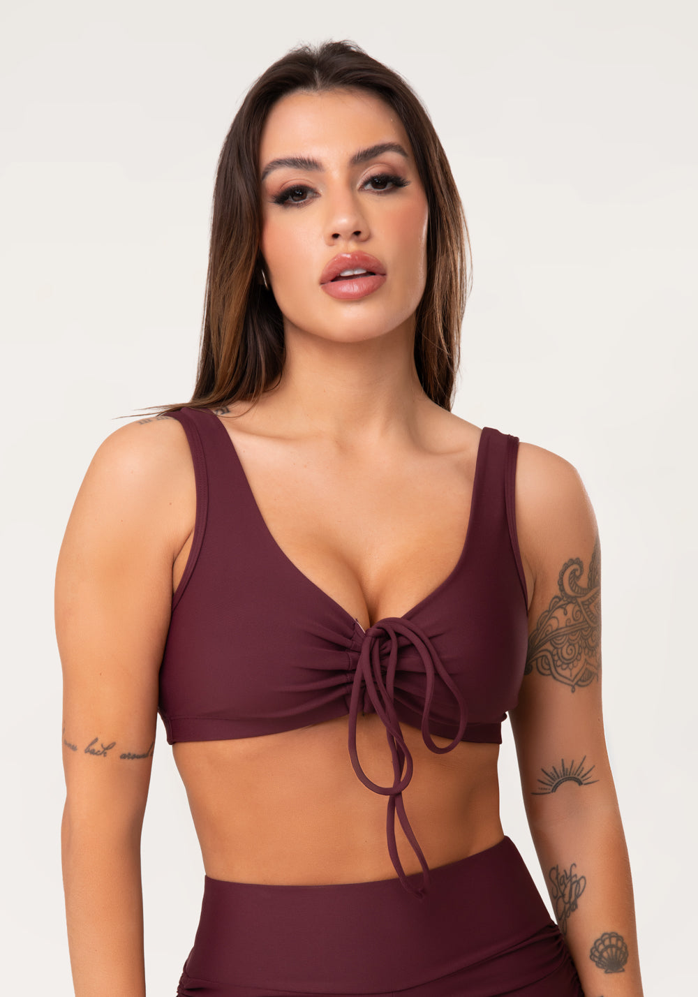 Top Fitness Feminino Vinho Com Franzido E Amarração Aura Dlk