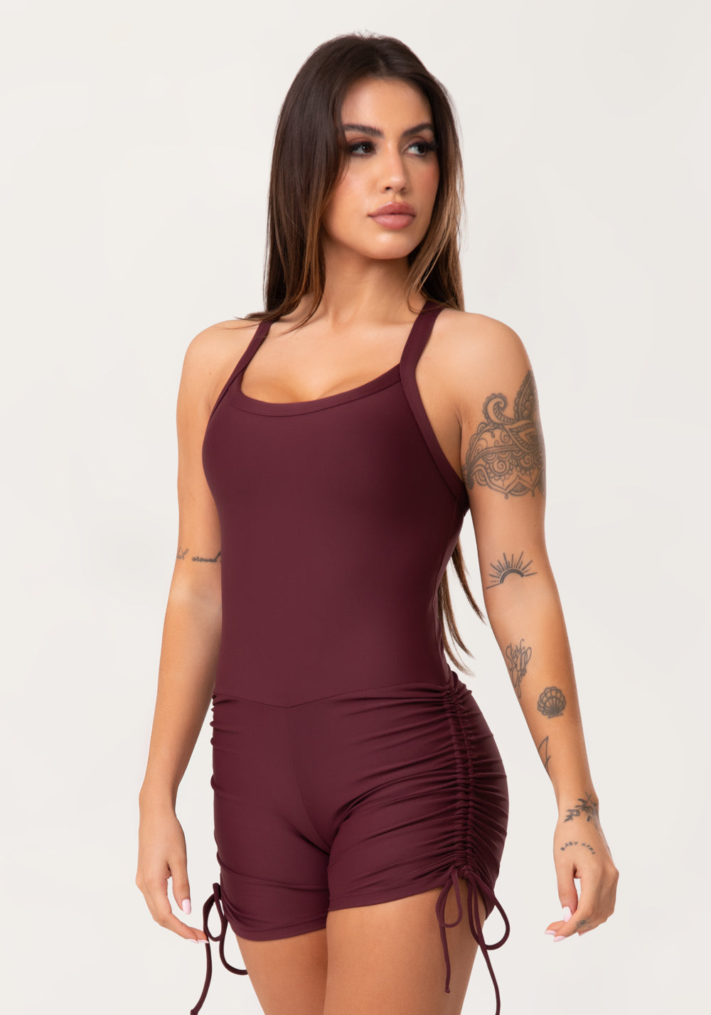 Macaquinho Fitness Feminino Vinho Com Franzido Aura Dlk