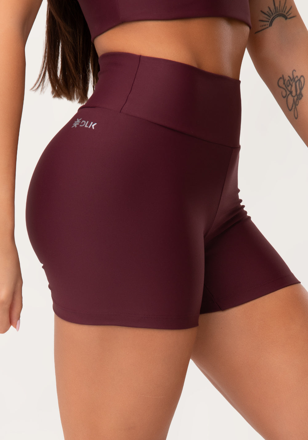 Short Fitness Feminino Vinho Aura Dlk