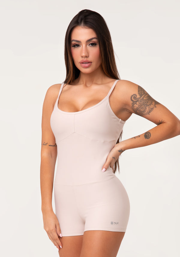 Macaquinho Fitness Feminino Curto Nude Aura Dlk