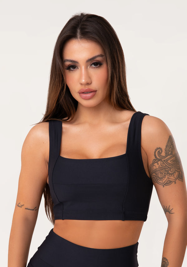 Top Fitness Feminino Preto Decote Reto Com Recortes Aura Dlk