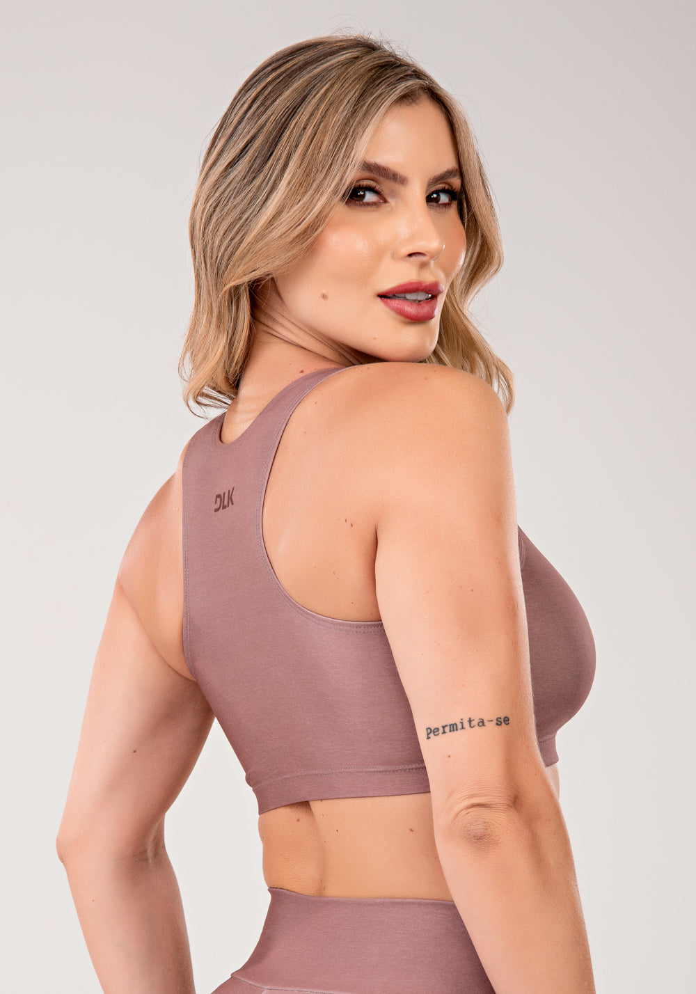 Top Fitness Feminino Nadador Estampado Belive Marrom Printed Mousse Dlk
