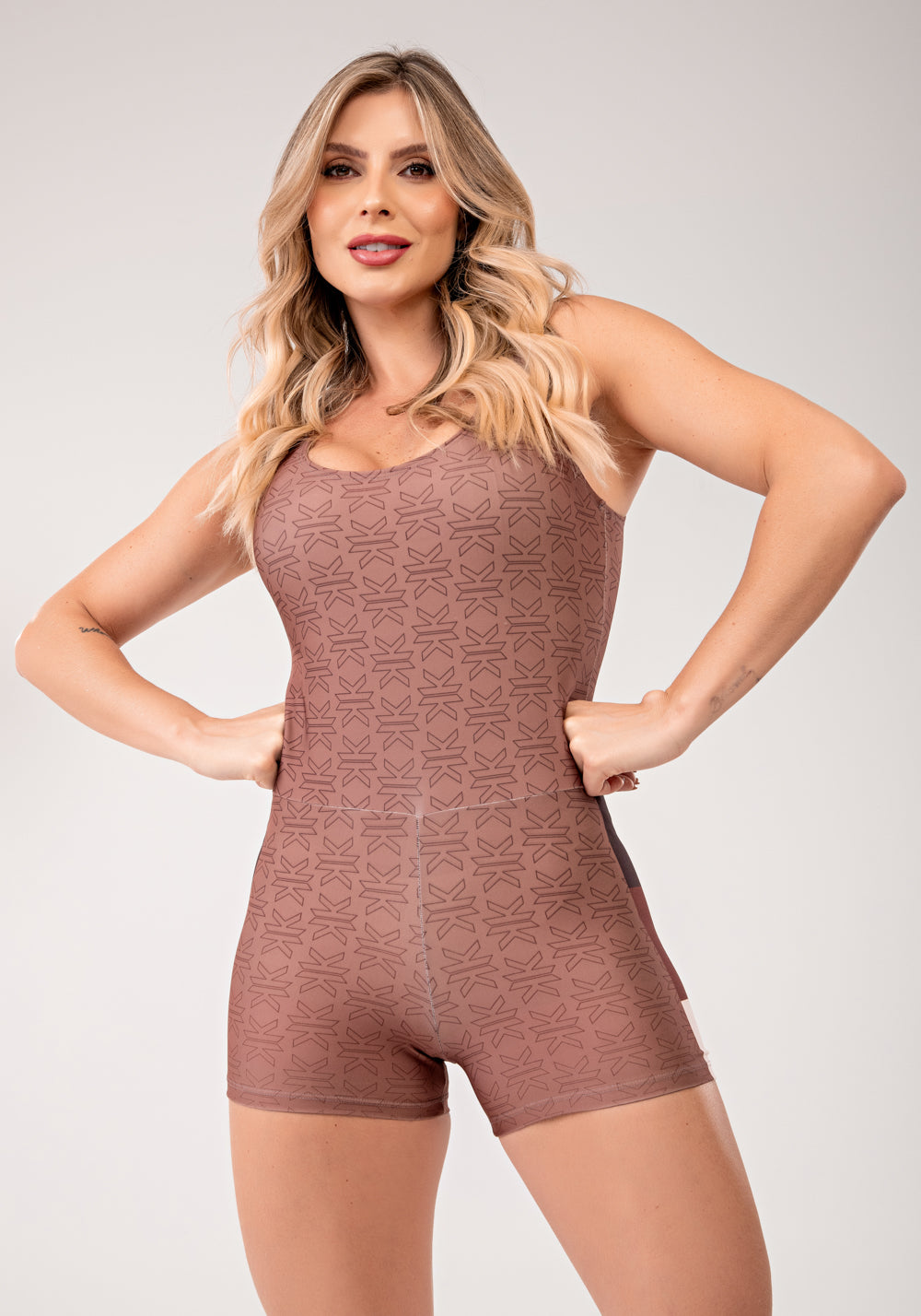 Macaquinho Fitness Feminino Estampado Motivation Marrom Printed Mousse Dlk