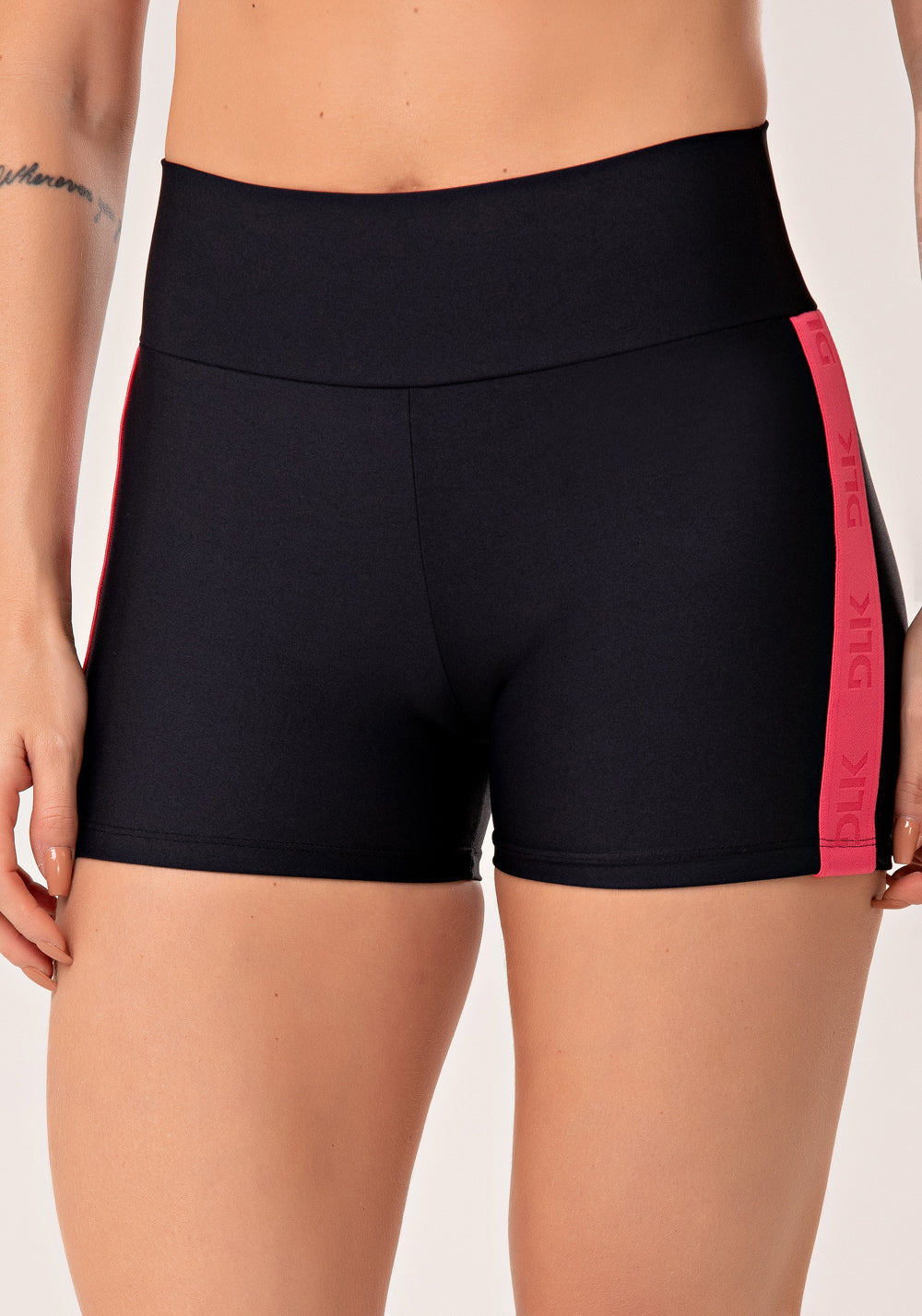 Short Fitness Feminino Preto Com Elástico Lateral Rosa Energy Dlk