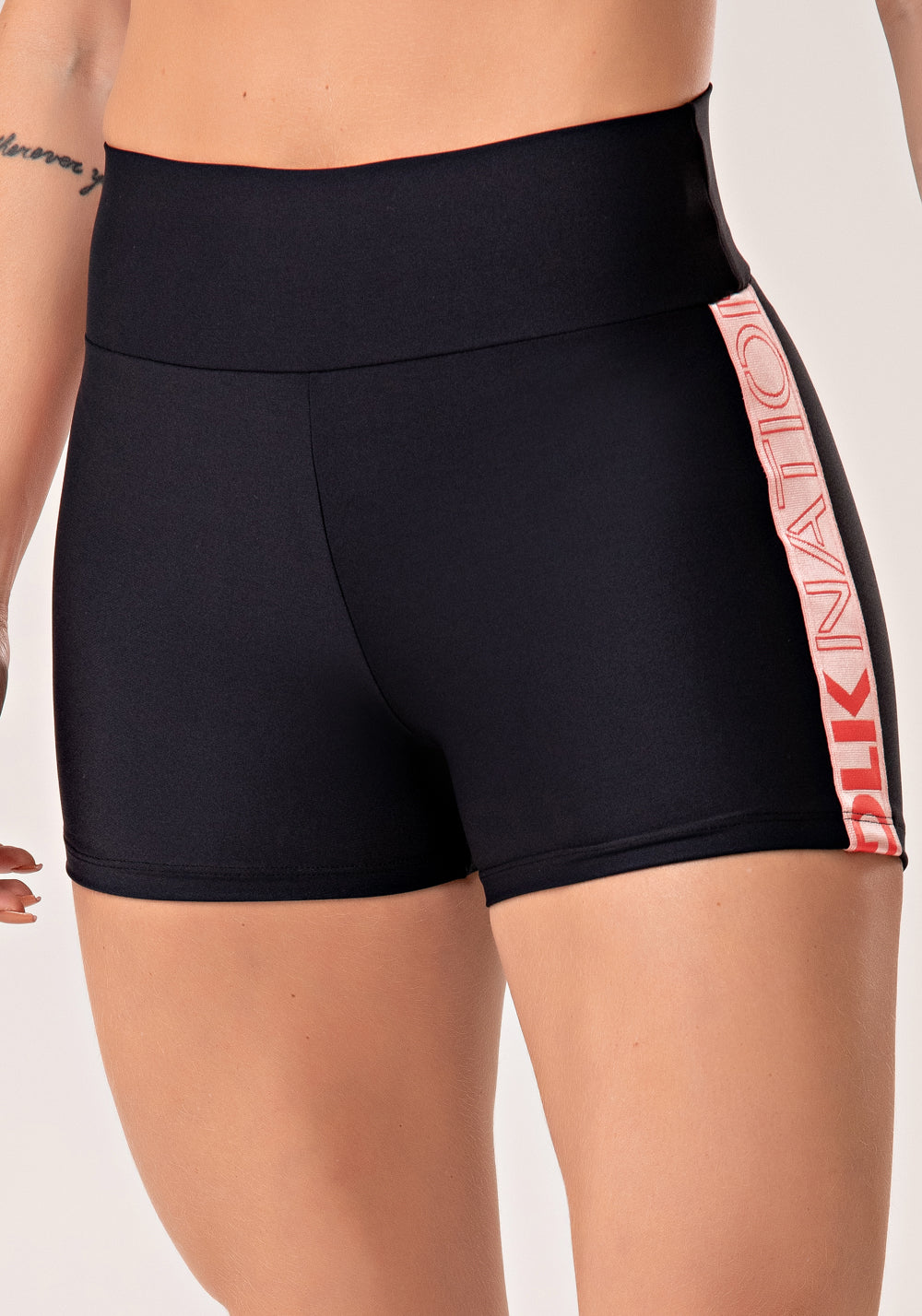 Short Fitness Feminino Preto Com Elástico Lateral Goiaba Nation Dlk