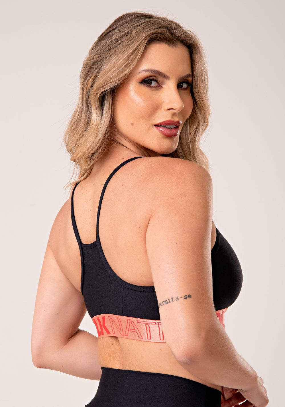Top Fitness Feminino Preto Com Elástico Coral Nation Dlk