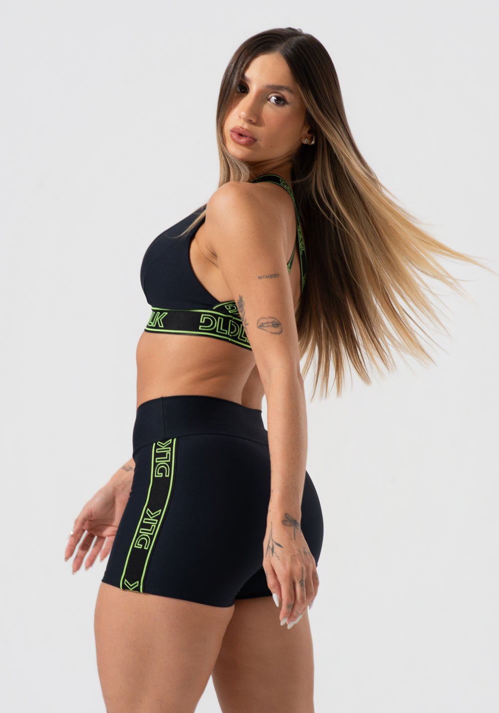 Short Fitness Feminino Com Elástico Lateral Activity Dlk Preto