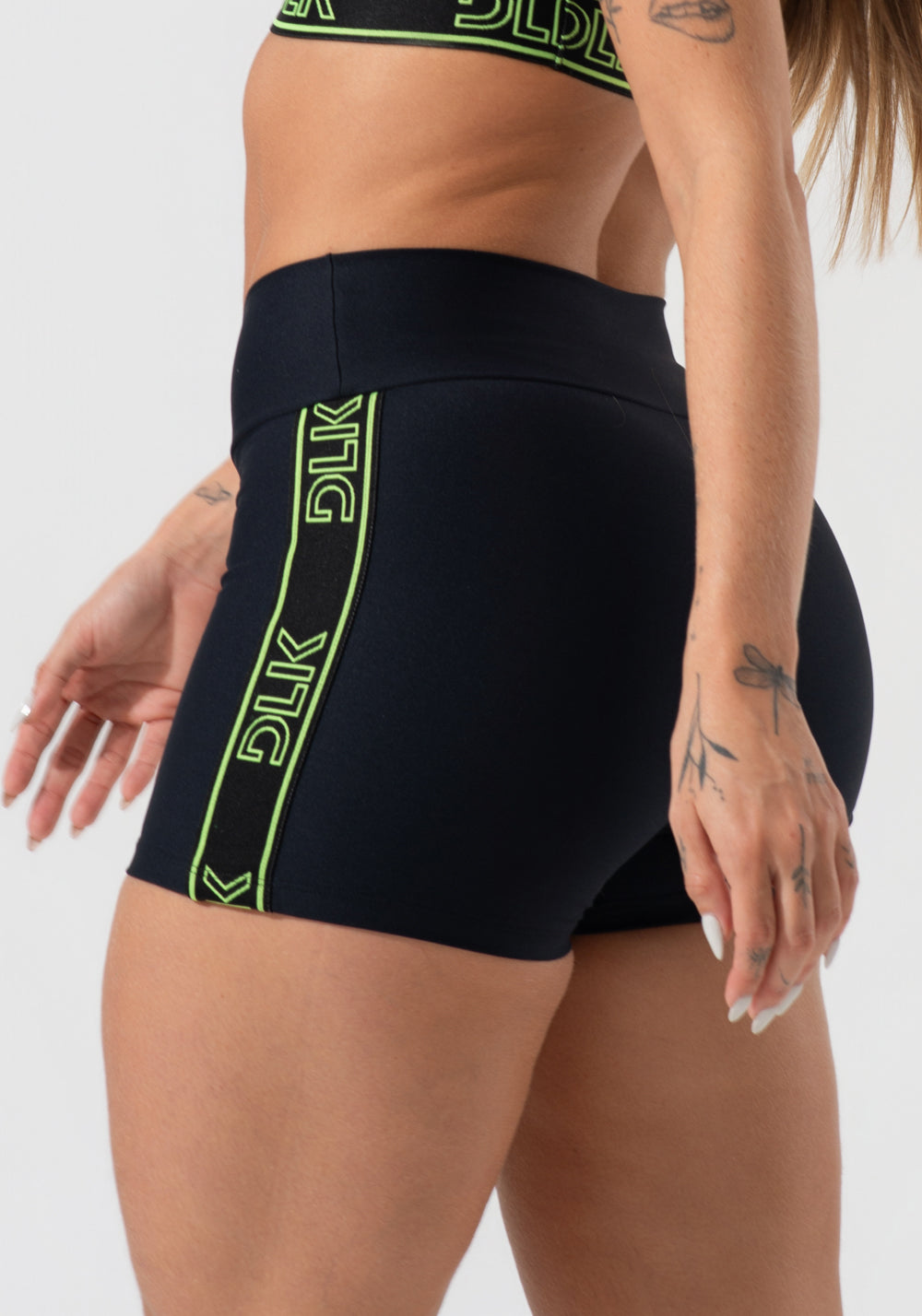 Short Fitness Feminino Com Elástico Lateral Activity Dlk Preto
