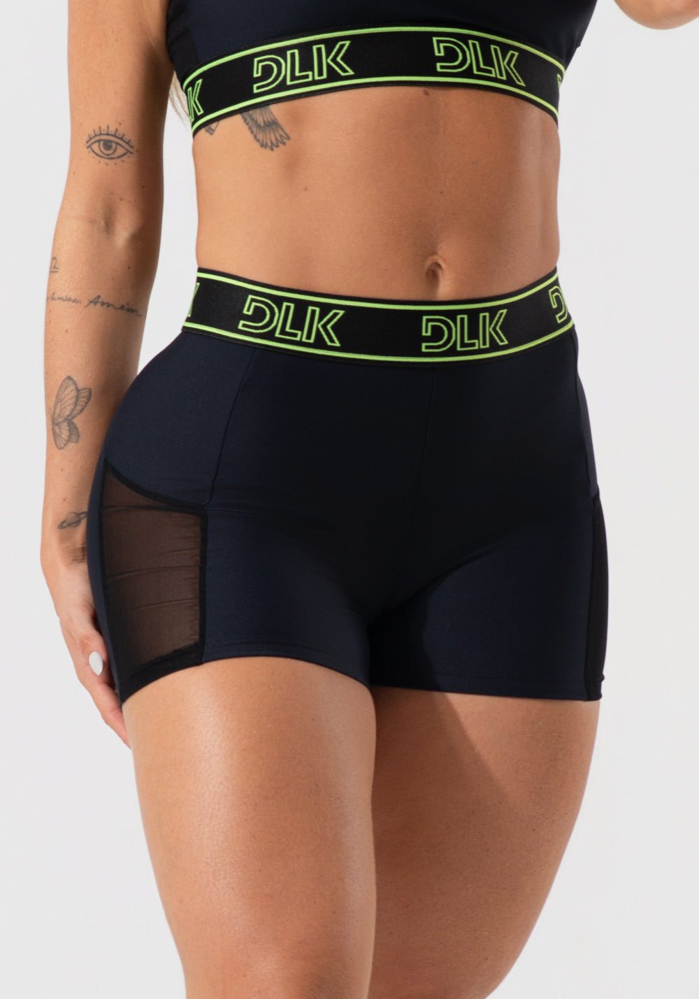 Short Fitness Feminino Com Elástico No Cós E Tule Lateral Activity Dlk Preto