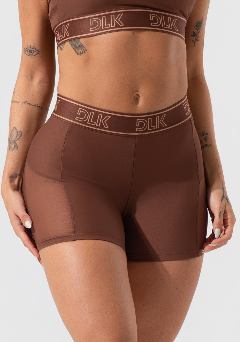 Short Fitness Feminino Com Elástico No Cós E Tule Lateral Activity Dlk Marrom