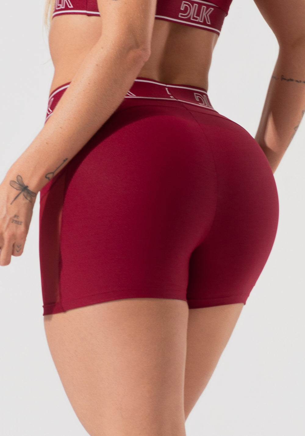 Short Fitness Feminino Com Elástico No Cós E Tule Lateral Activity Dlk Vermelho Cereja