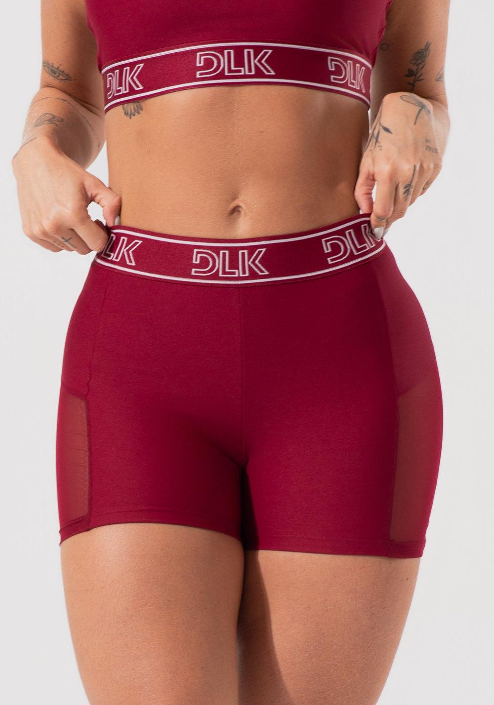 Short Fitness Feminino Com Elástico No Cós E Tule Lateral Activity Dlk Vermelho Cereja