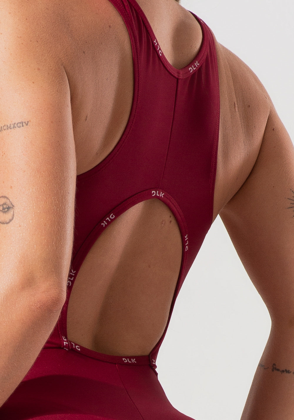 Macaquinho Feminino Fitness Com Elásticos E Costas Vazadas Activity Dlk Vermelho Cereja