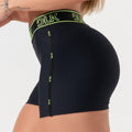 Short Fitness Feminino Com Elásticos No Cós E Na Lateral Activity Dlk Preto