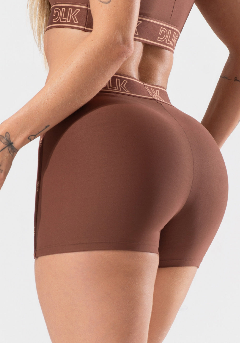 Short Fitness Feminino Com Elásticos No Cós E Na Lateral Activity Dlk Marrom