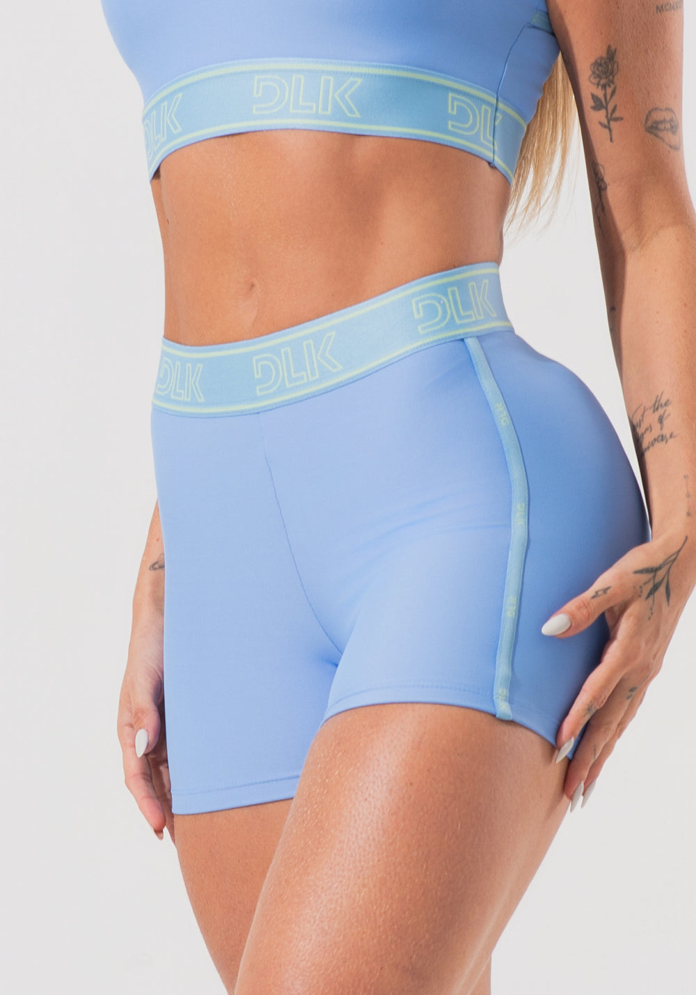 Short Fitness Feminino Com Elásticos No Cós E Na Lateral Activity Dlk Azul