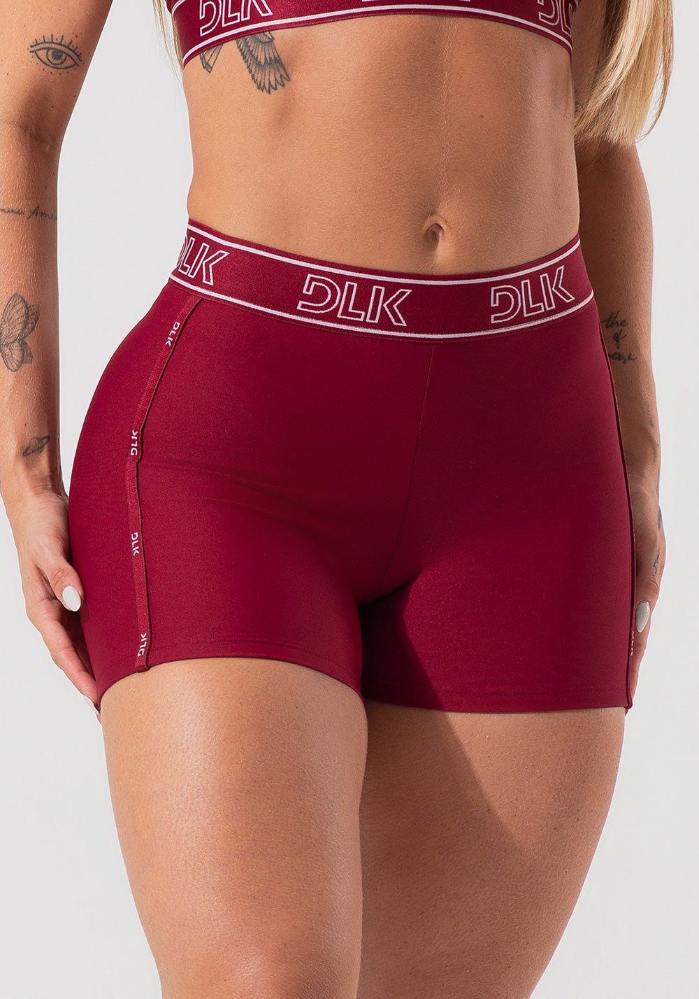 Short Fitness Feminino Com Elásticos No Cós E Na Lateral Activity Dlk Vermelho Cereja