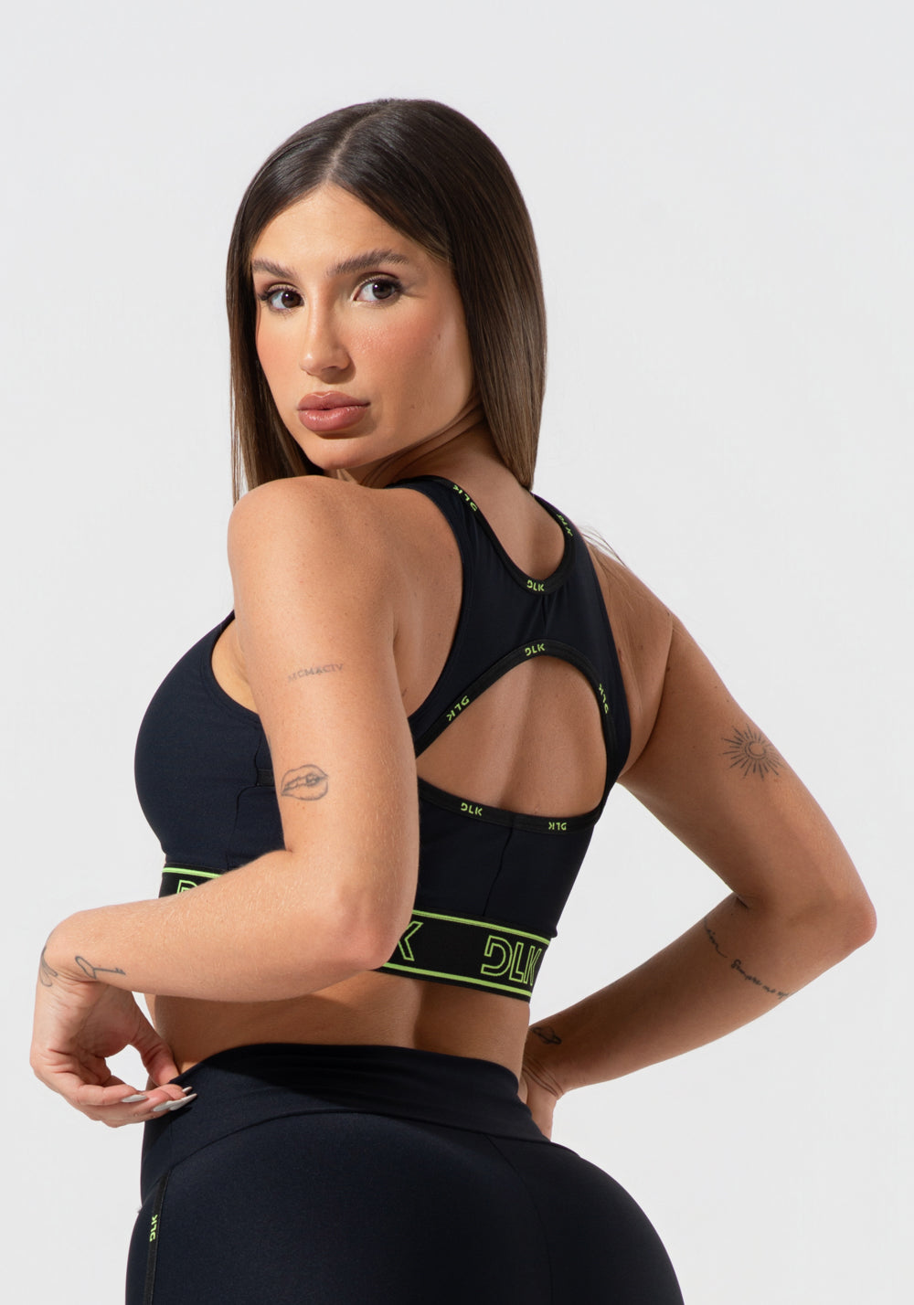 Top Fitness Feminino Com Bojo E Costas Vazadas Com Elástico Activity Dlk Preto