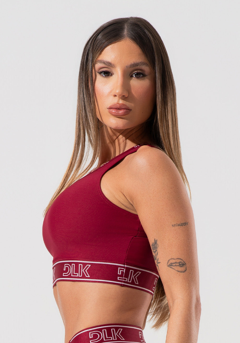 Top Fitness Feminino Com Bojo E Costas Vazadas Com Elástico Activity Dlk Vermelho Cereja