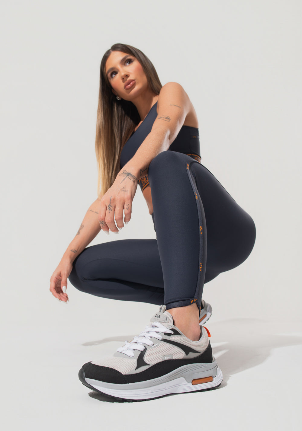 Legging Fitness Feminina Com Elásticos No Cós E Na Lateral Activity Dlk Grafite