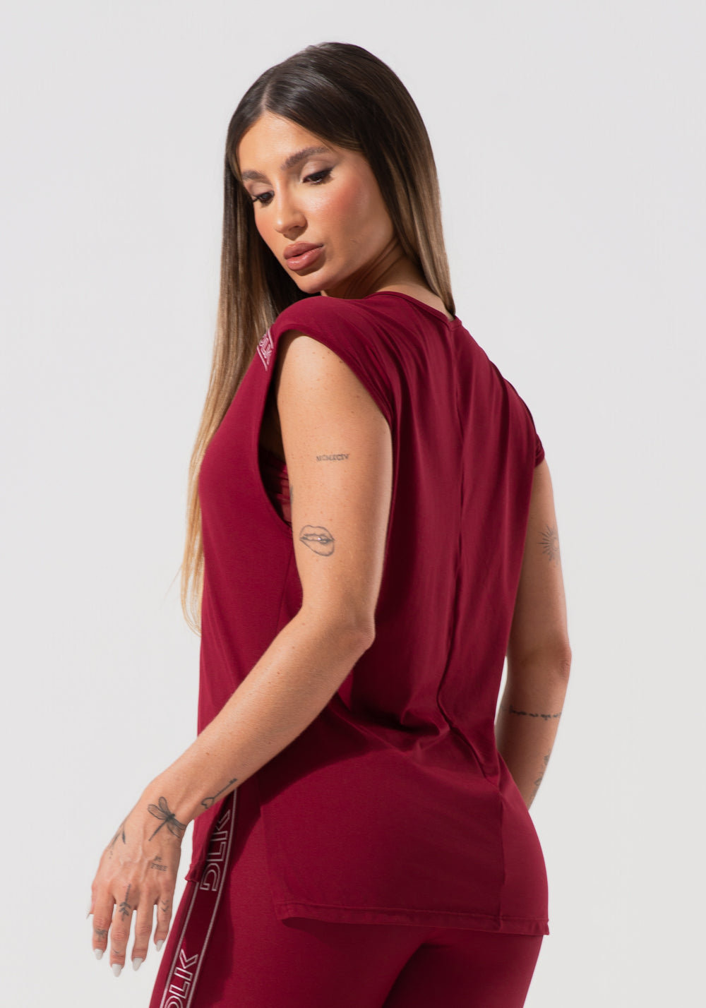Blusa Feminina Com Elástico Nos Ombros Activity Dlk Vermelho Cereja