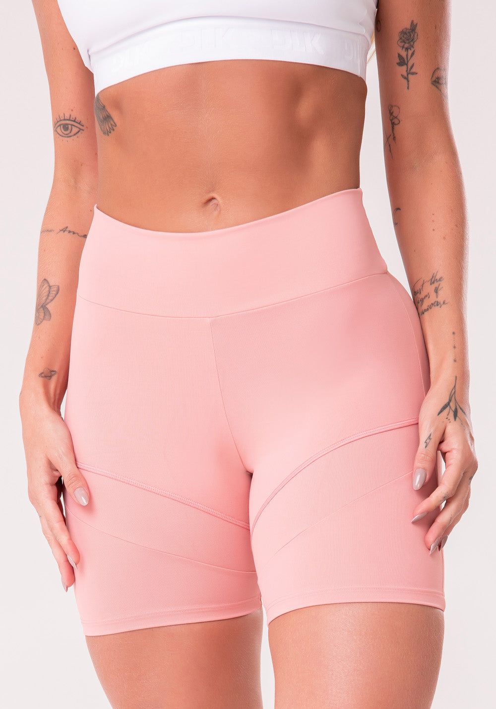 Short Rosê Com Recortes Básico Dlk