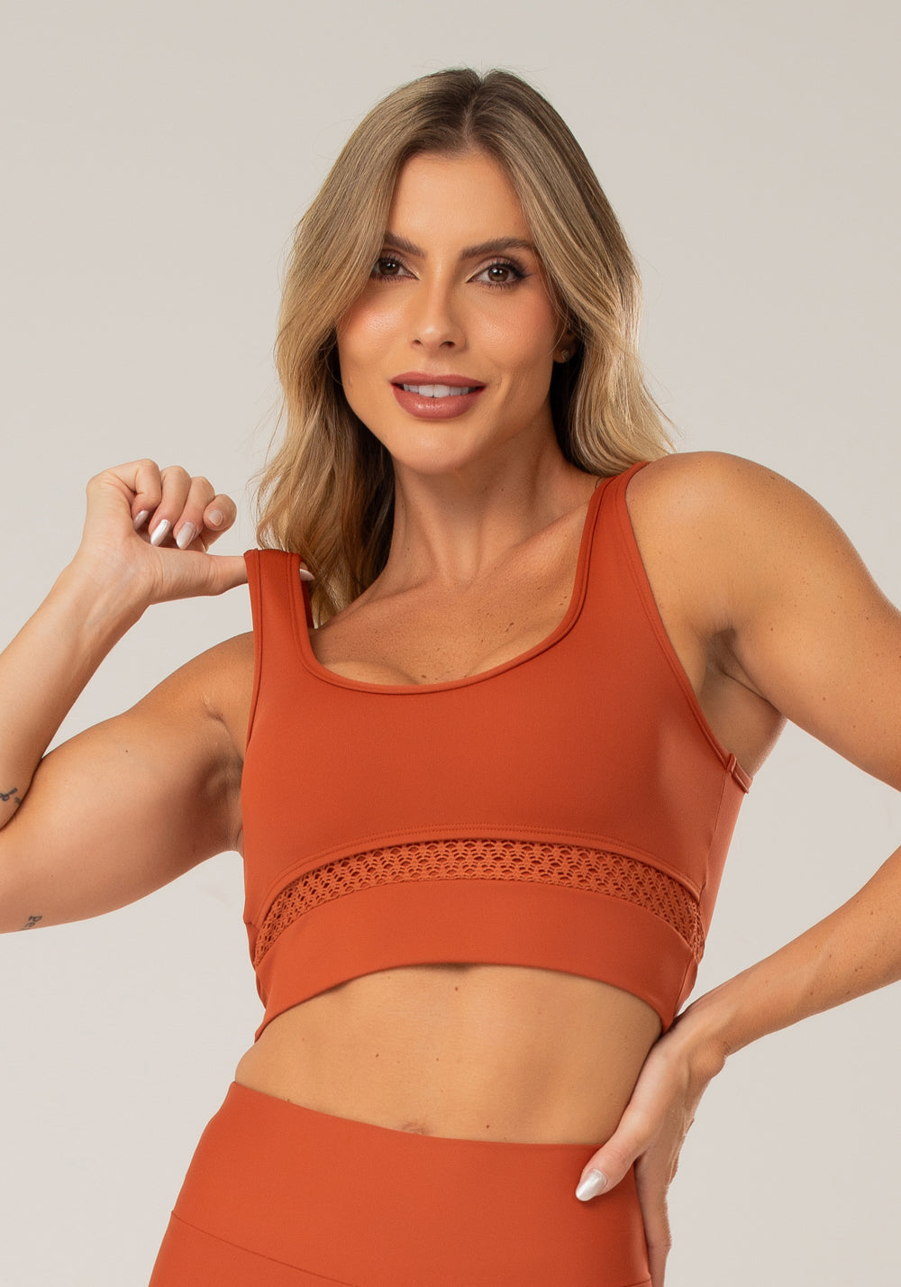 Top Fitness Feminino Terracota Com Detalhe Em Tela Lush Dlk