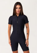 Macaquinho Bermuda Fitness Feminino Preto Com Manga E Zíper Aura Dlk