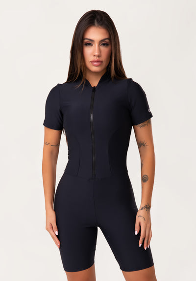 Macaquinho Bermuda Fitness Feminino Preto Com Manga E Zíper Aura Dlk