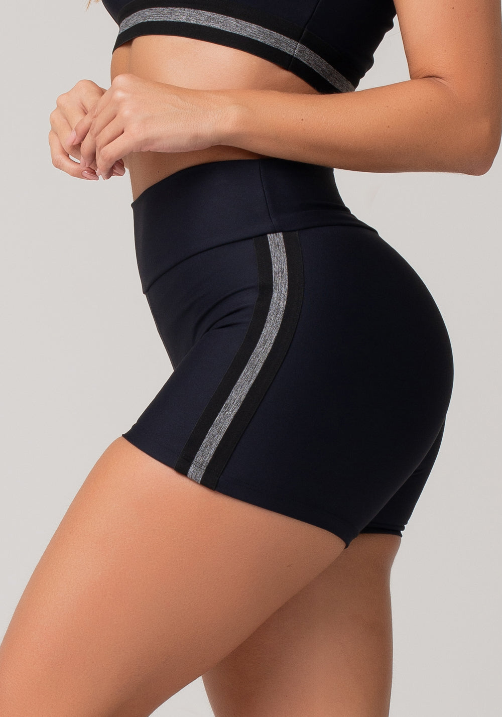 Short Fitness Feminino Preto Com Elástico Lateral Listrado Mescla Nation Dlk