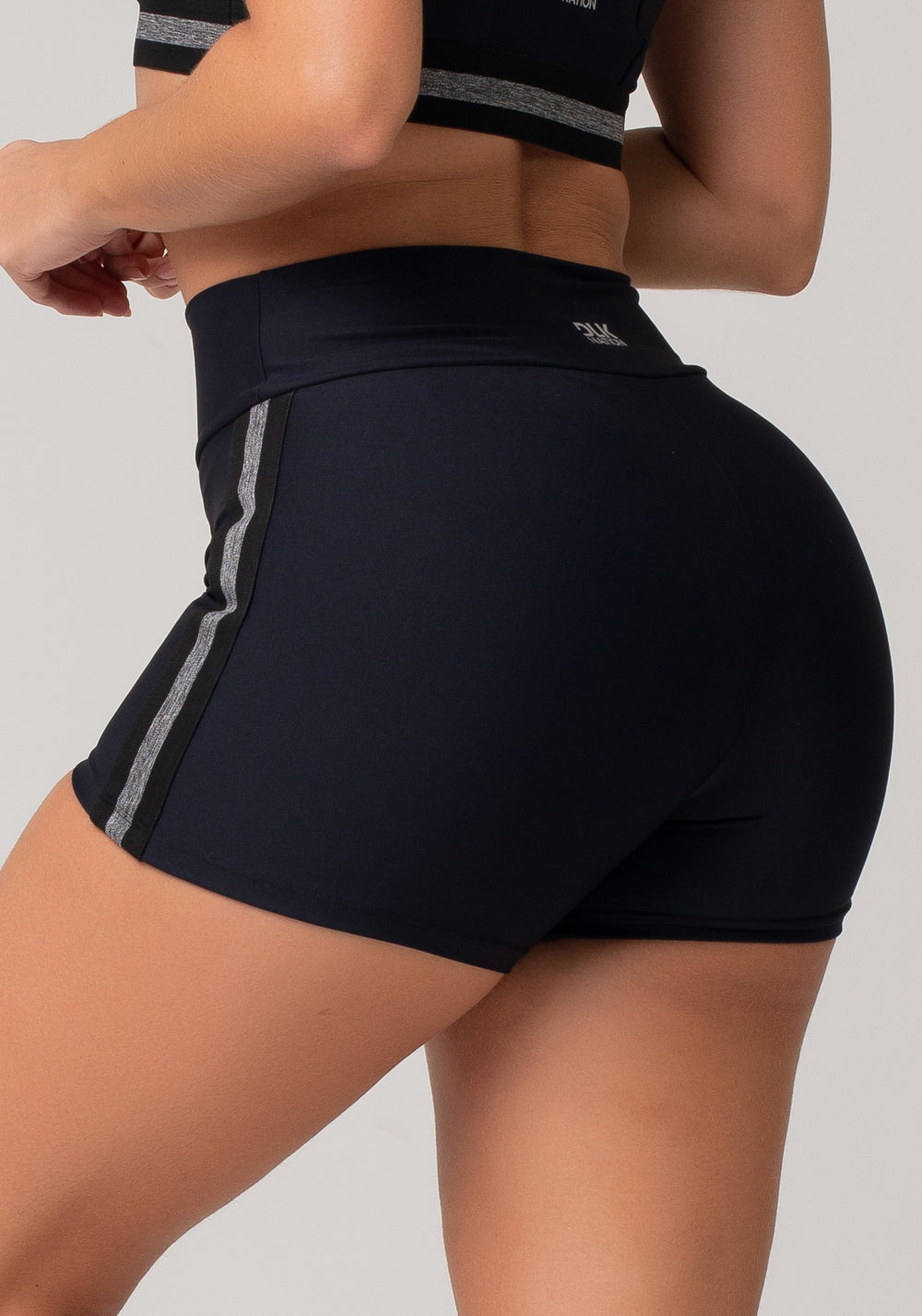Short Fitness Feminino Preto Com Elástico Lateral Listrado Mescla Nation Dlk