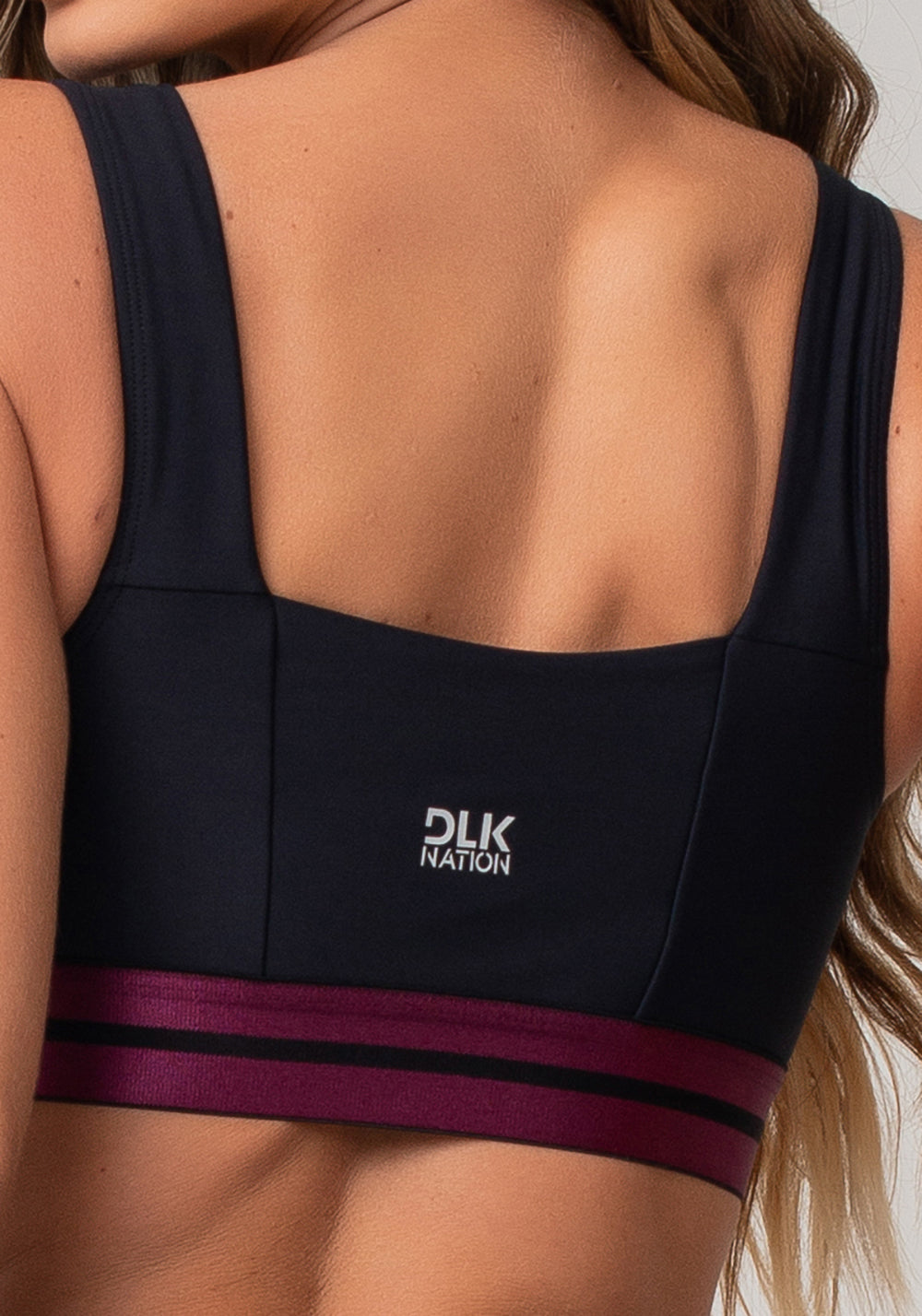 Top Fitness Feminino Preto Com Decote Reto E Elástico Listrado Roxo Nation Dlk