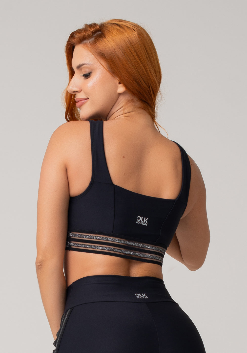Top Fitness Feminino Preto Com Decote Reto E Elástico Em Lurex Nation Dlk