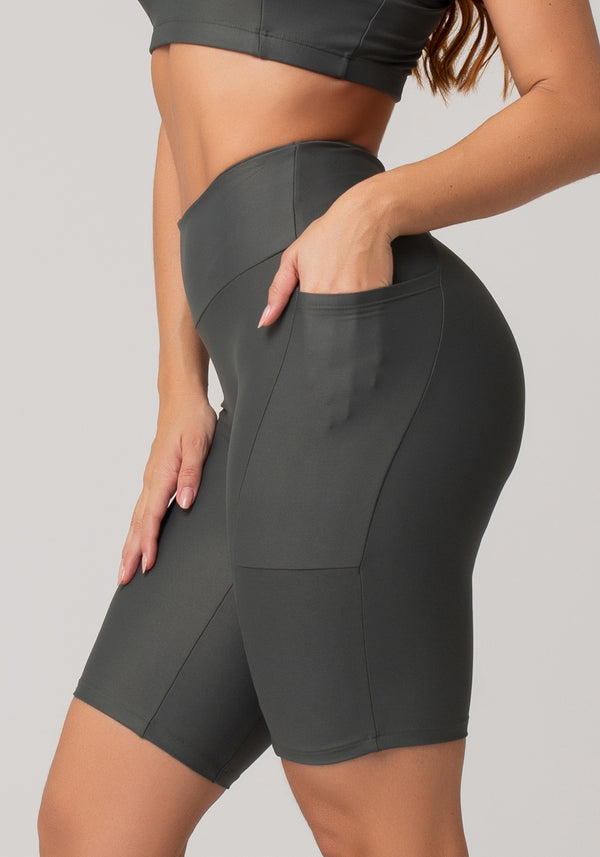 Bermuda De Treino Feminina Com Bolsos Básica Dlk Grafite